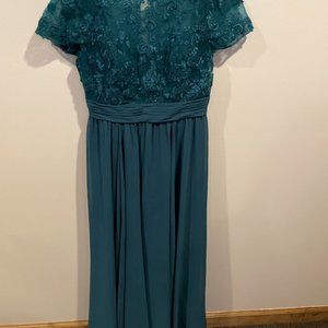 Azazie Formal Dress in Peackock, Size A12